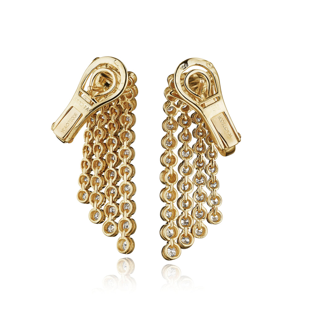 
                      
                        Macklowe Gallery Van Cleef & Arpels Paris Cascade Diamond Earrings 
                      
                    