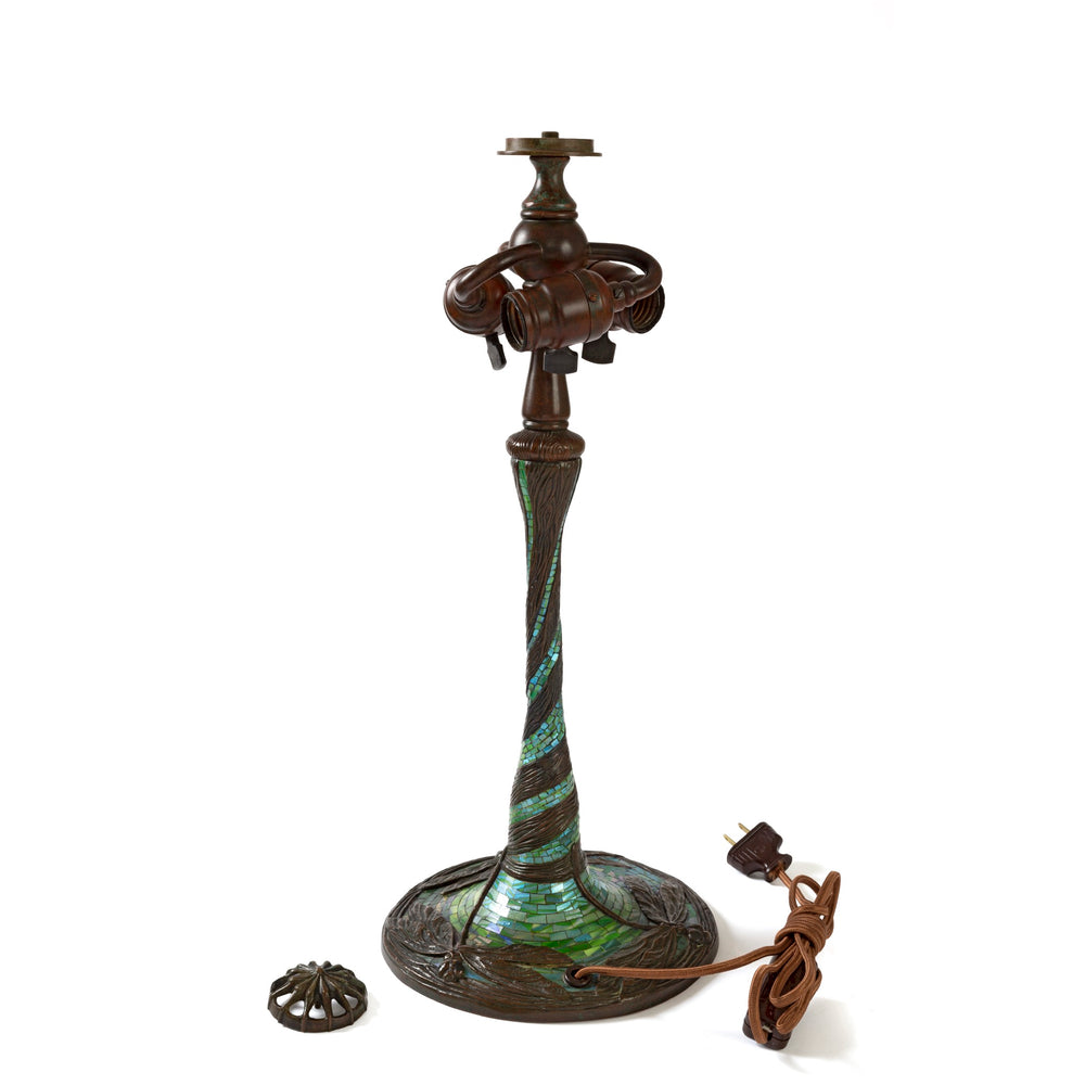 
                      
                        Macklowe Gallery Tiffany Studios New York Miniature "Dragonfly" Table Lamp
                      
                    